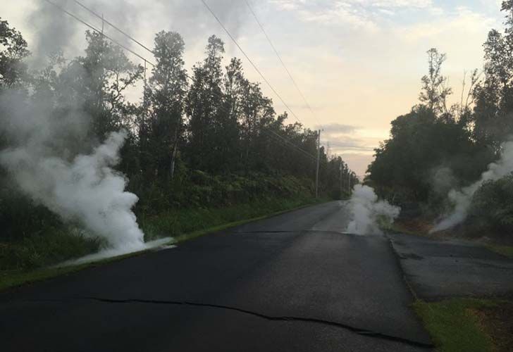 En Hawaii un terremoto sacude la zona del volcán en erupción 