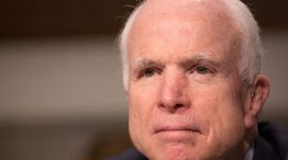 John McCain, senador por Arizona.