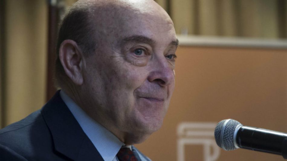 Domingo Felipe Cavallo estuvo al frente del ministerio de Economía durante las presidencias de Carlos Menem y Fernando De la Rúa.
