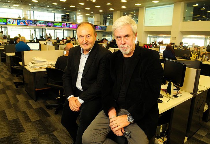 Carlos Lunghi y Pablo Temes posan en la actual redacción multimedia de PERFIL en Barracas. 