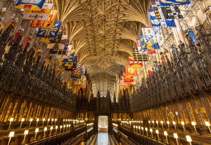 Capilla de St. George: lugar de bodas, bautismos y funerales reales, allí fue bautizado el príncipe Harry en 1984.