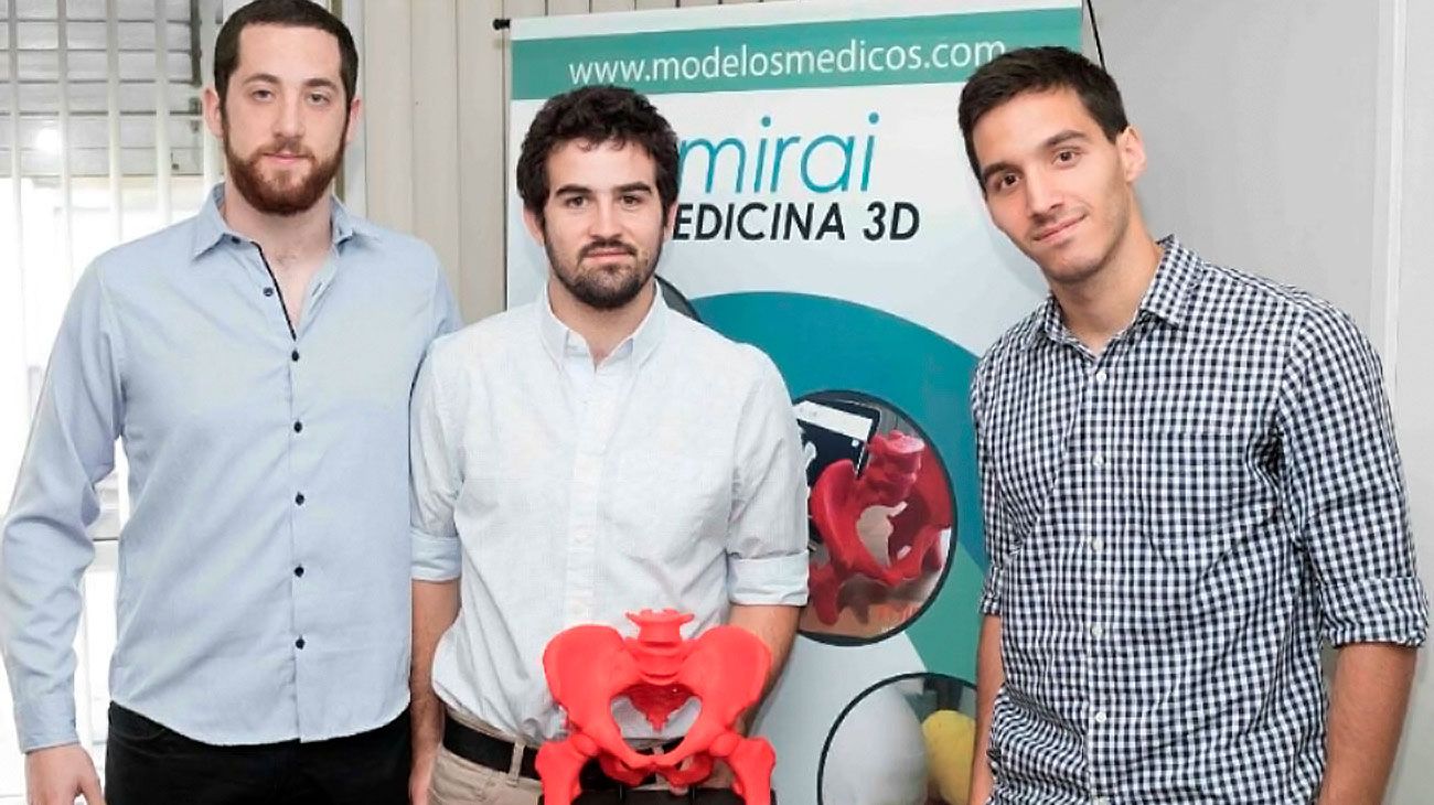 Lucas Mey; Santiago Birkner De Miguel y Matías Ezequiel Biancucci, fundadores de Mirai 3D.