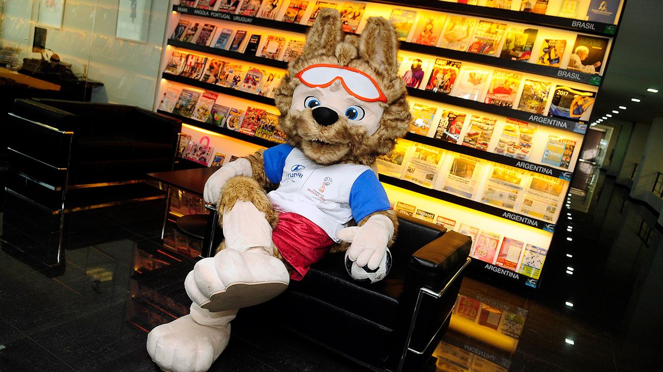 Zabivaka visitó la Editorial Perfil