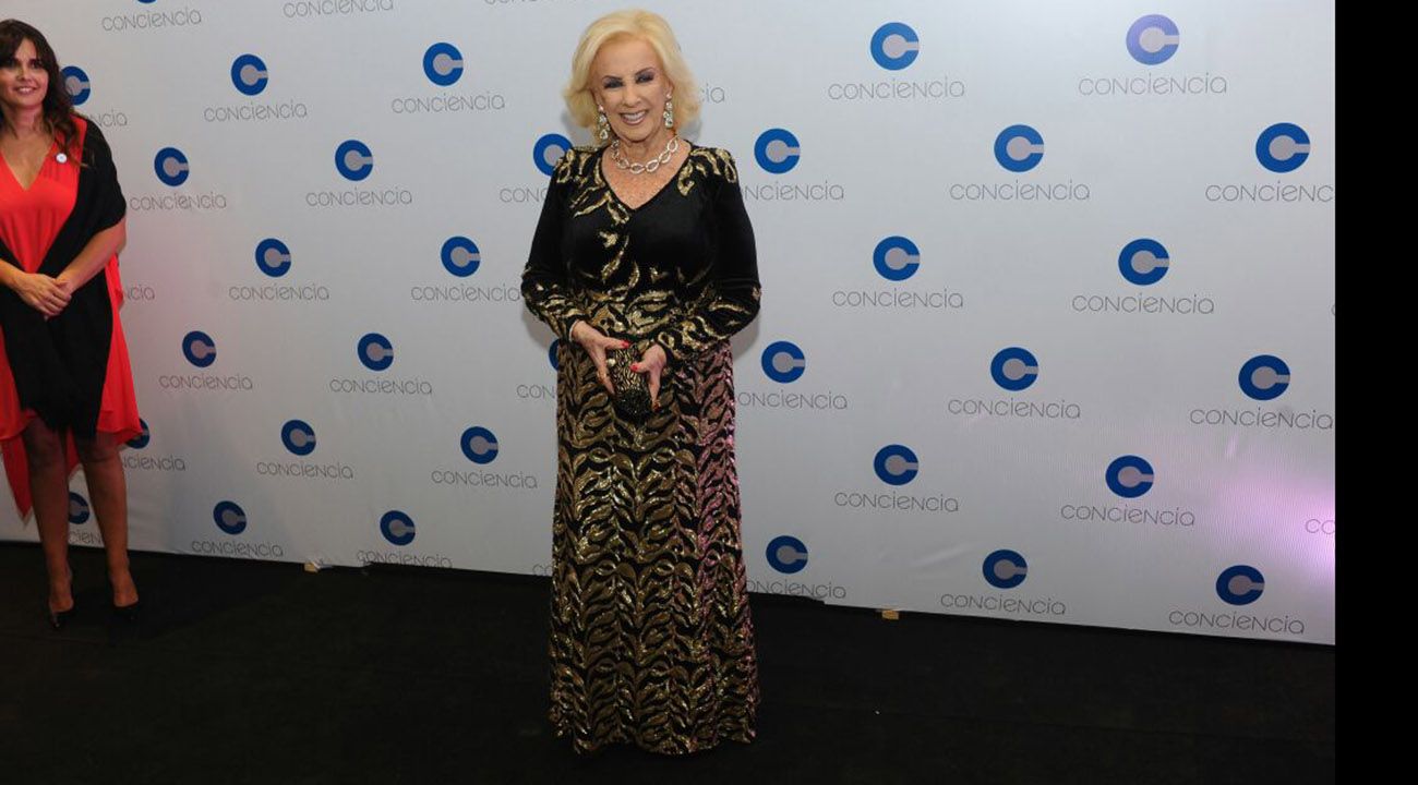 Mirtha, esplándida dio el presente en la Gala de Conciencia.