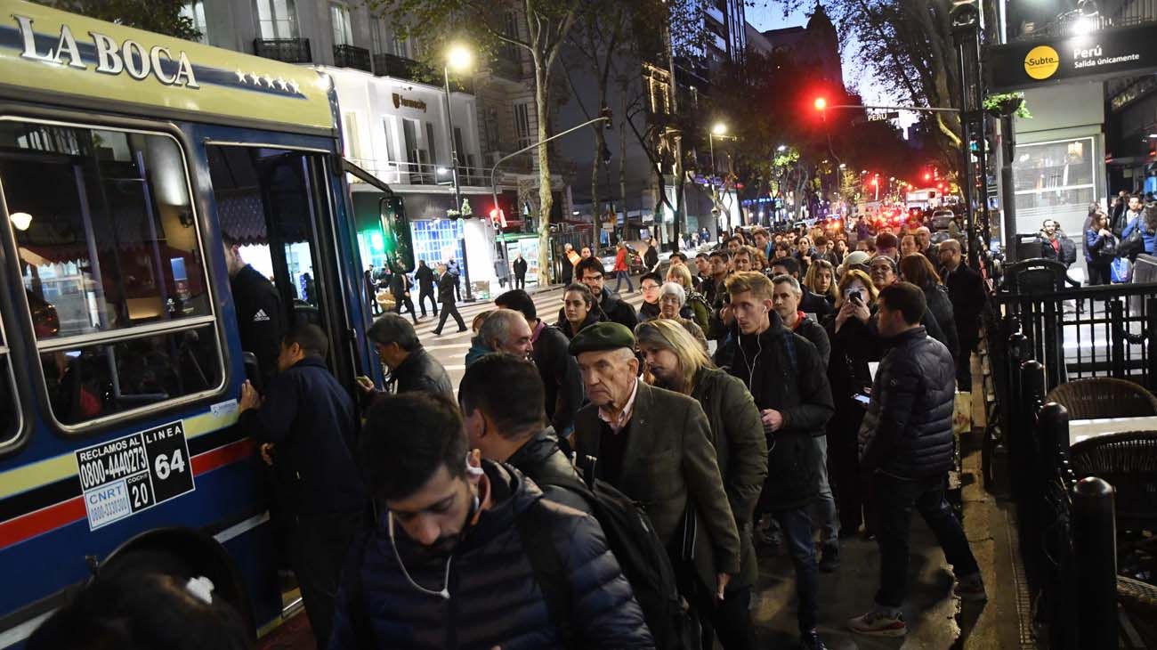 "Queremos evitar el amuchamiento de gente de manera innecesaria", dijo el Gobierno porteño. 