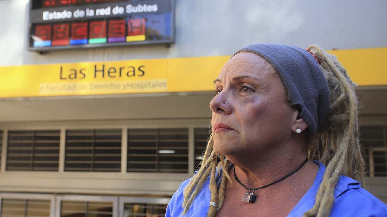 La conductora de subte Monica Berruti fue golpeada durante la represion de la policia de la Ciudad contra los trabajadores en la estacion Las Heras de la linea H.