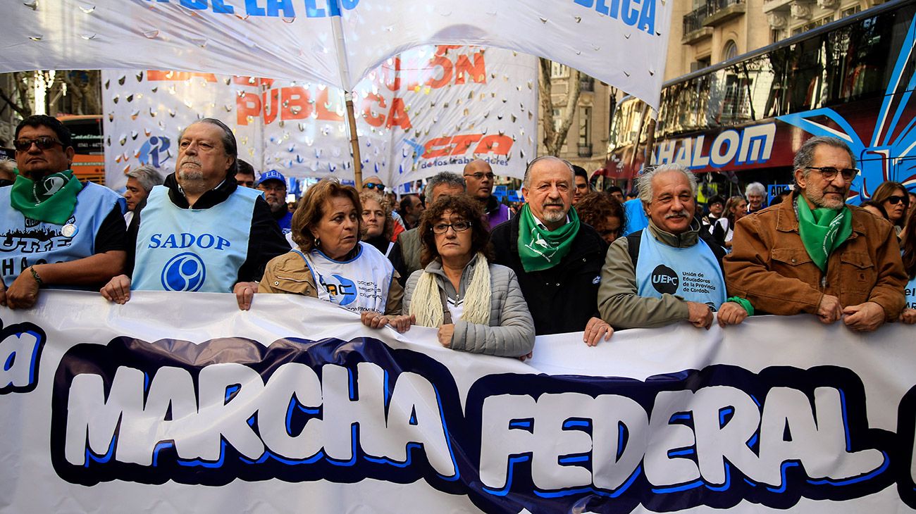 Acto de cierre de la Marcha Federal Educativa en Plaza de Mayo.