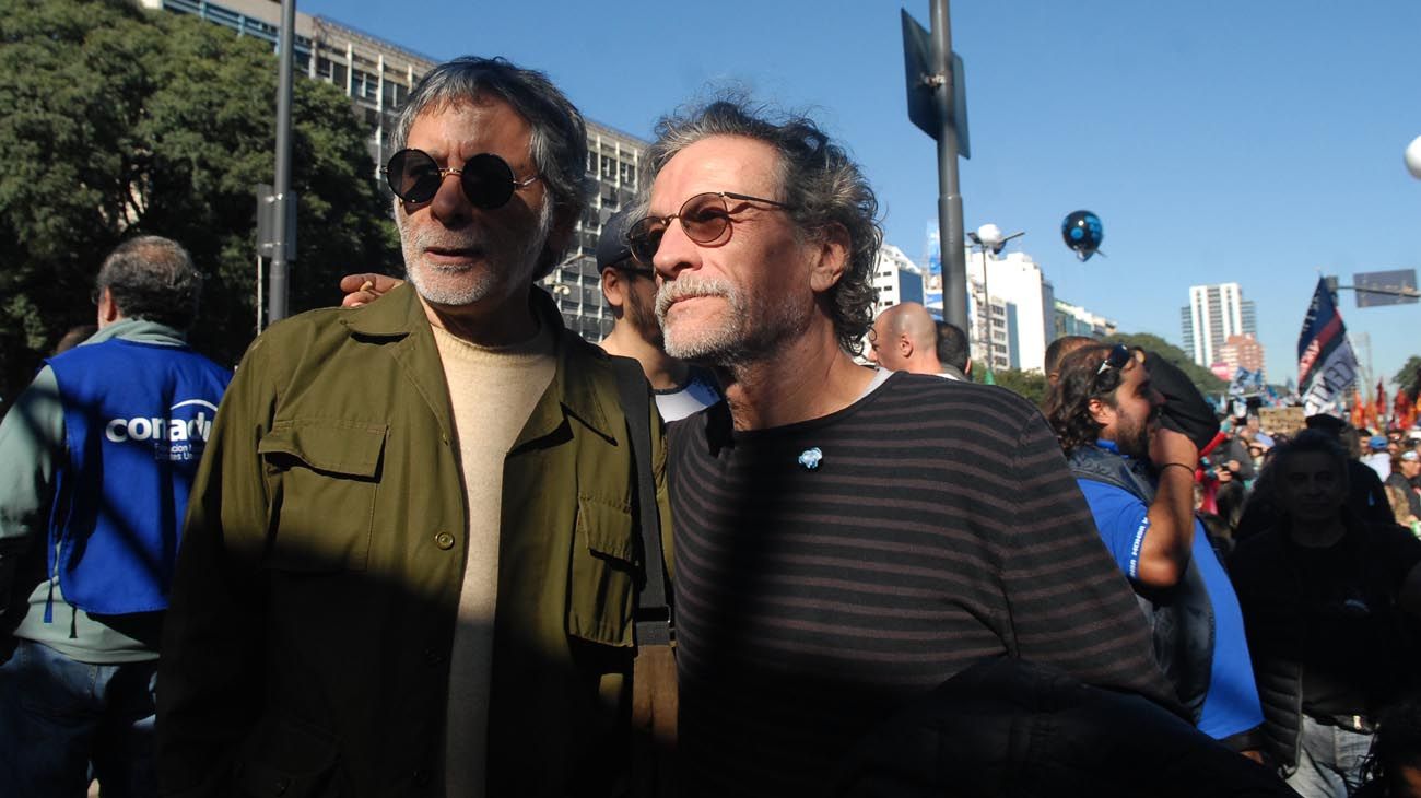 Acto por el 25 de Mayo en la Plaza de La Republica.