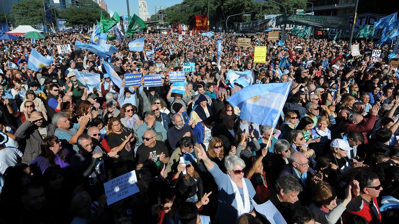 Multitudinario Acto en el Centro Porteño de organizaciones Sociales y Sindicales.