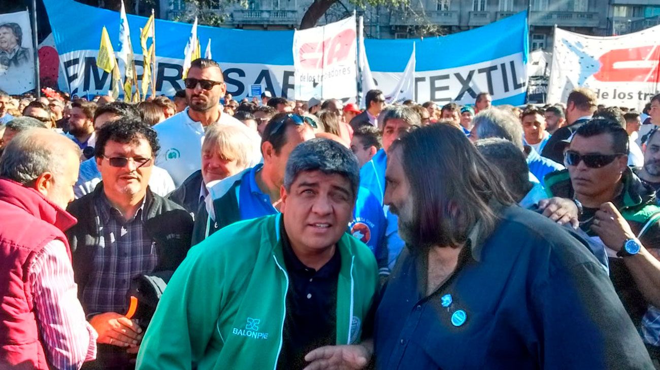 Pablo Moyano junto a Roberto Baradel en la marcha contra el FMI