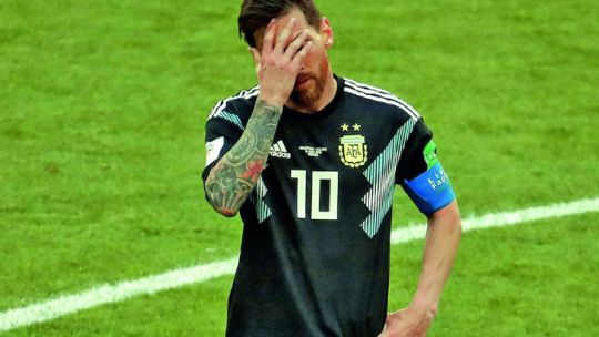 03-messi-lamentandose