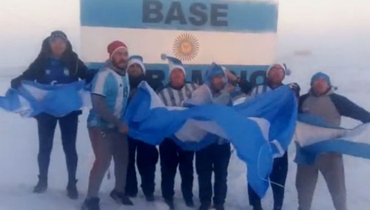 argentina festejo base marambio