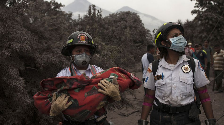 Video | Casi 70 muertos por la erupción del Volcán de Fuego | Perfil