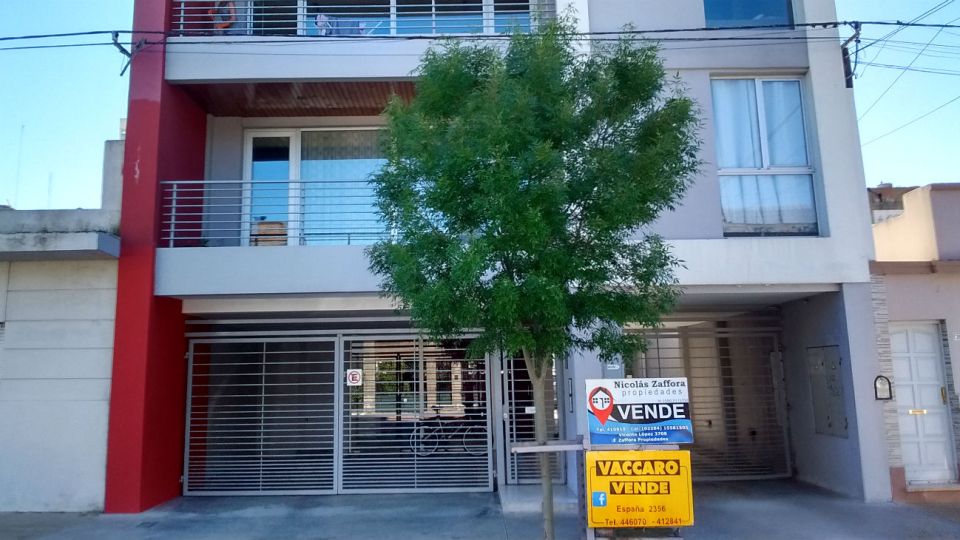 Si bien hubo una leve baja respecto de marzo, en abril de este año las escrituras de compraventa sumaron 5.977, un 47,9% más que el mismo mes de 2017.