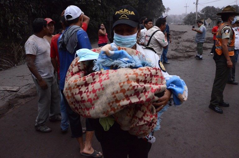 "Estado de calamidad" en Guatemala por la erupción de Volcán de Fuego