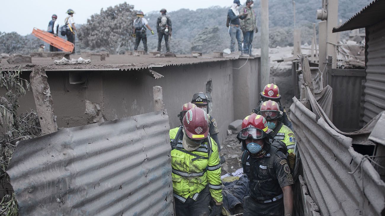  La erupción del volcán de Fuego causa decenas de muertos en Guatemala