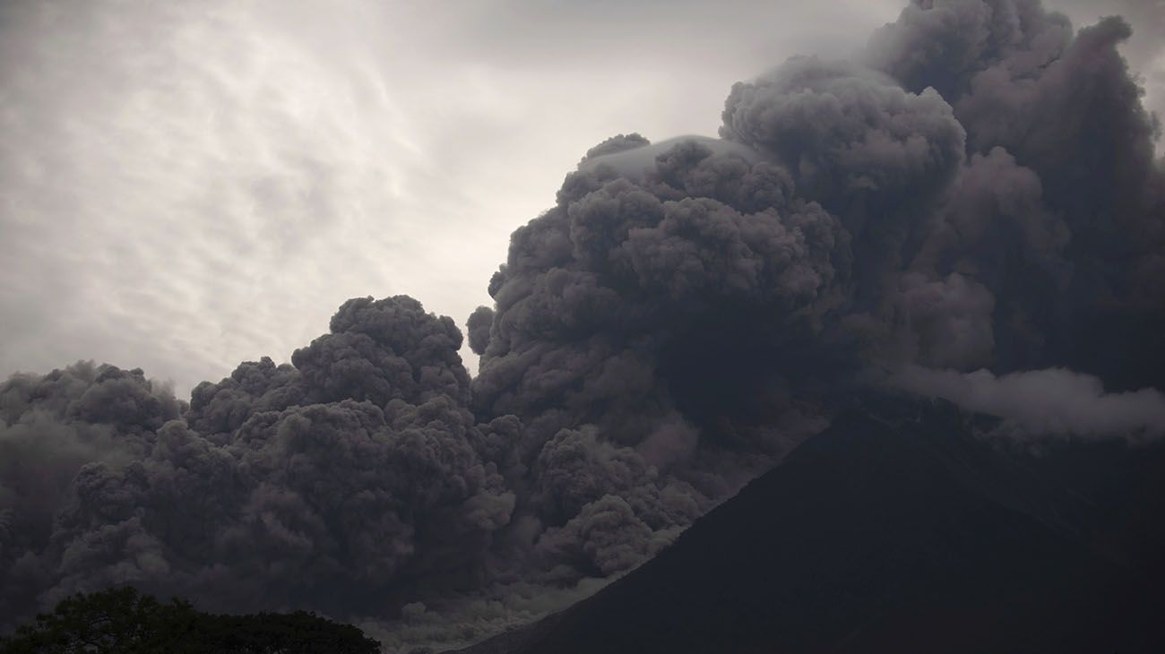  La erupción del volcán de Fuego causa decenas de muertos en Guatemala