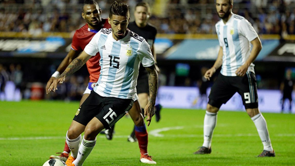 Manuel Lanzini was injured while the team trained in Barcelona, Spain, on Friday.