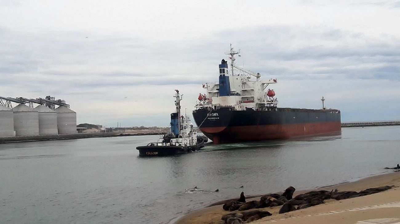 Intensa búsqueda de Rigel, un buque pesquero marplatense perdido en las costas de Chubut.