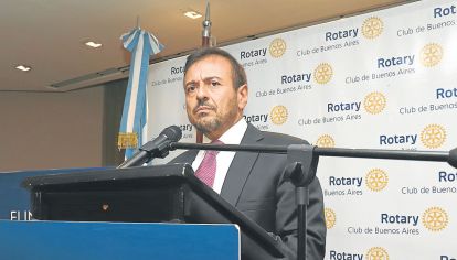 Funcionario. Asegura que no tiene influencia en la firma.