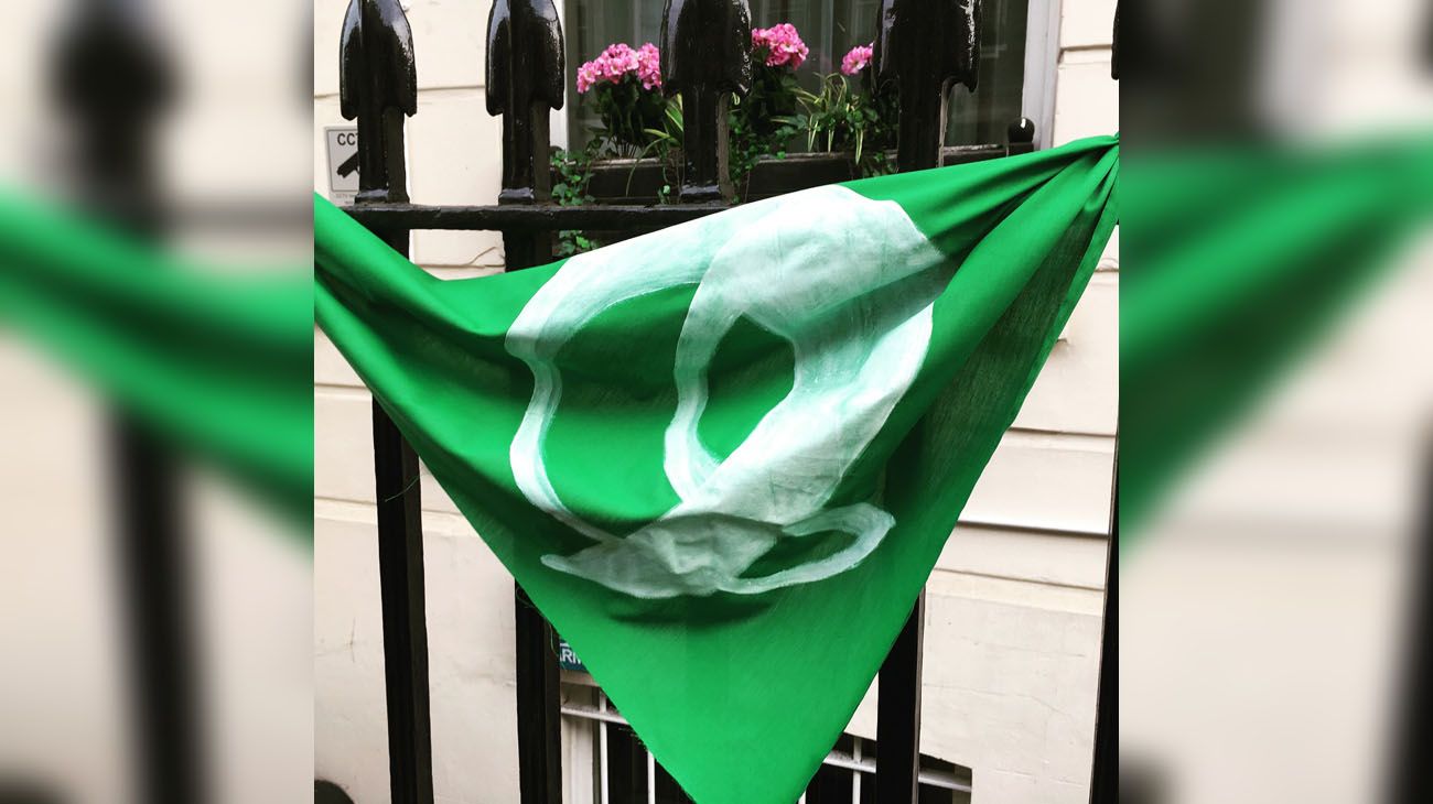 Hoy por la tarde en el frente de la Embajada Argentina en Londres 