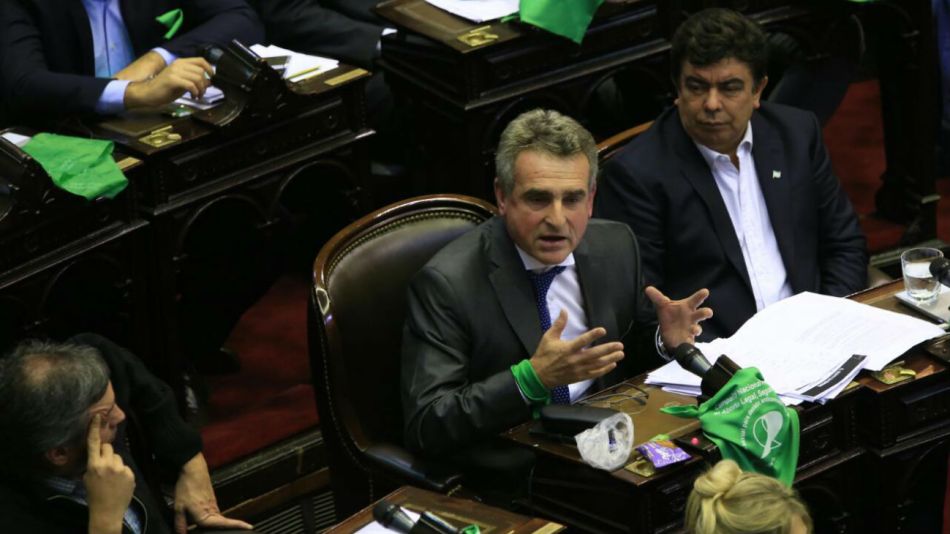 rossi debate aborto twitter 20180614