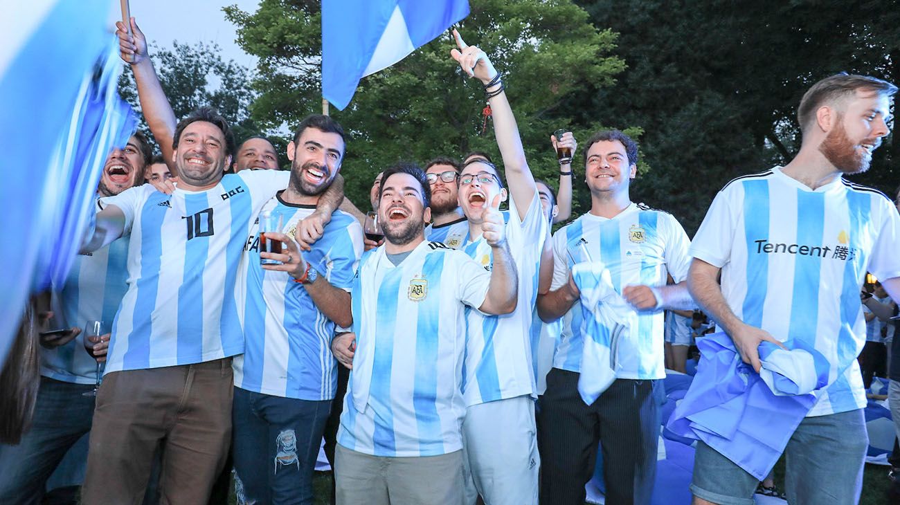 Como se vivió el partido Argentina Islandia en China.