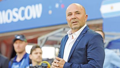 Mensajes cruzados. Como el equipo económico nativo, Sampaoli dice una cosa y hace otra, o ninguna, mientras piensa cómo sorprender al día siguiente.