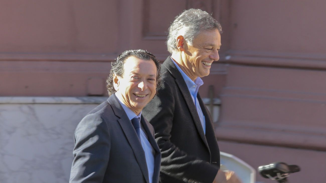 El ex ministro de Producción Francisco Cabrera junto a su sucesor Dante Sica fueron recibidos por Mauricio Macri en Casa de Gobierno.