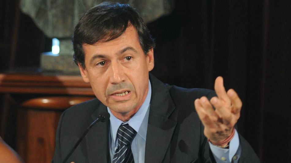 Luis Petcoff Naidenoff, diputado nacional.
