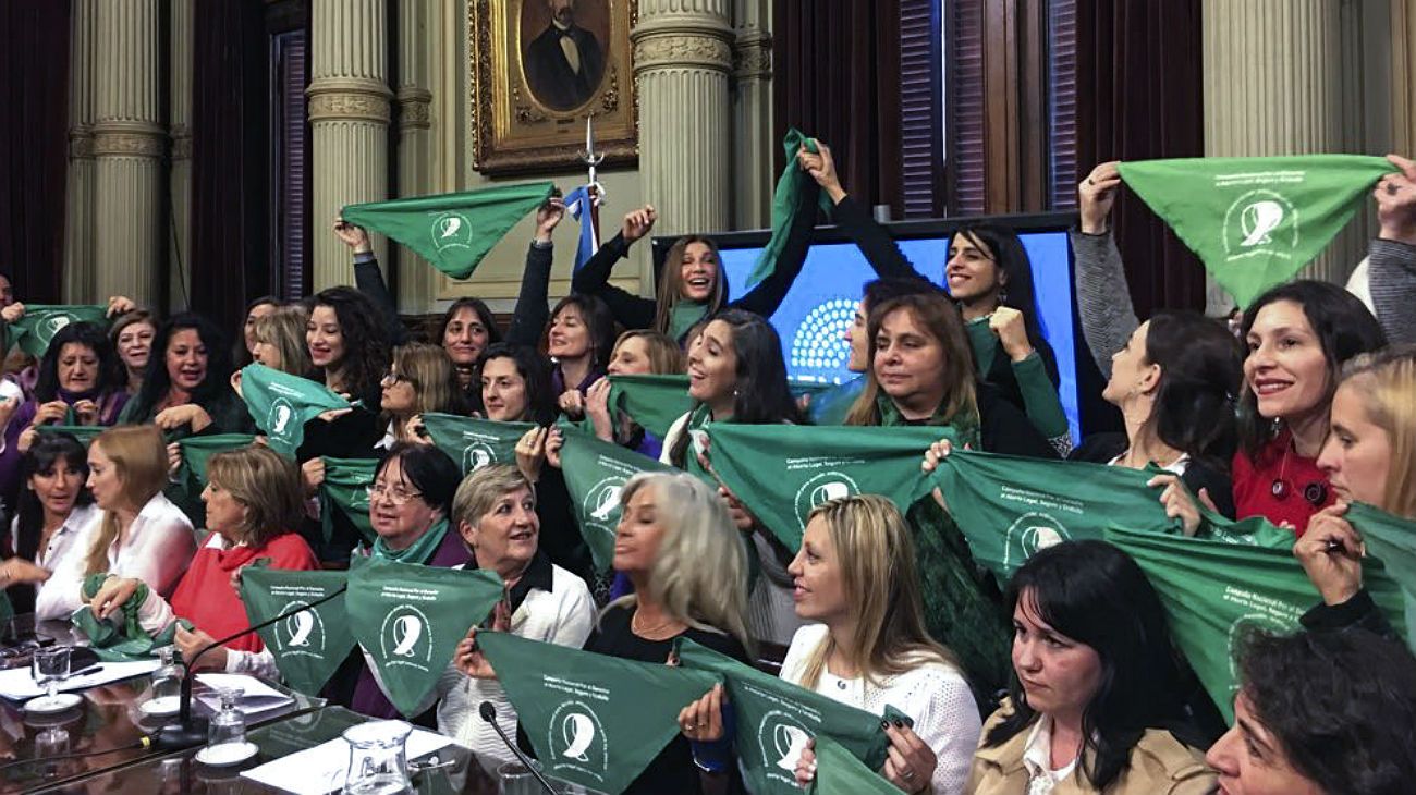 El debate por el aborto en el Senado empezó a vivirse.