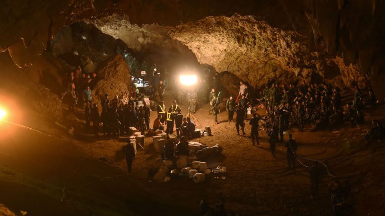 La busqueda en la cueva inundada de Tailandia es contrareloj.