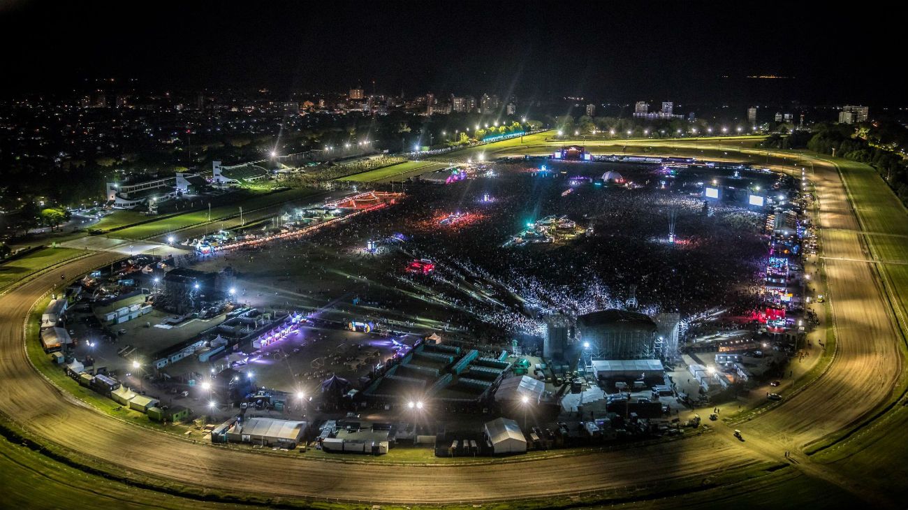 Lollapalooza Argentina se consolidó como el evento del año en donde una nueva generación de amantes de las tendencias se reúne todos los años formando una comunidad sin antecedentes.