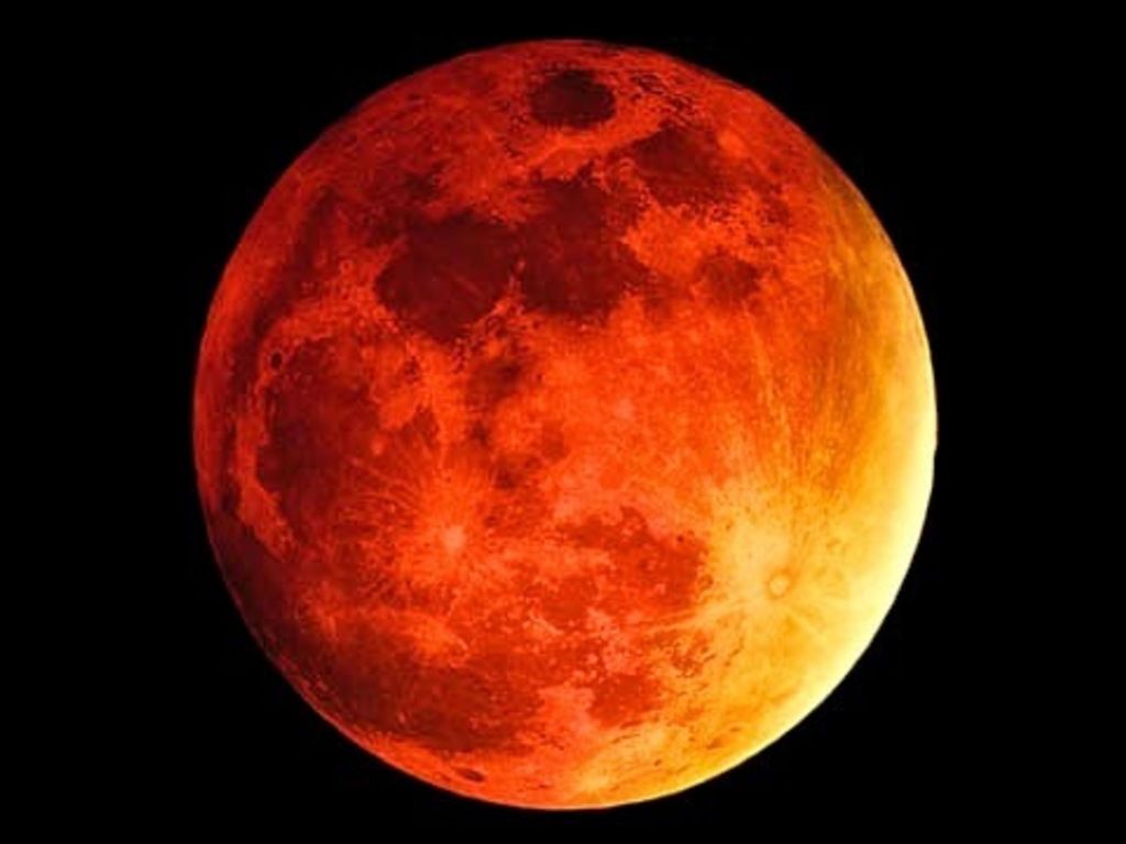 Cuando Es La Luna Roja 2025