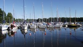 En_velero_o_kayak_po_57839465(3)