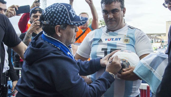 Maradona imitador_20180717