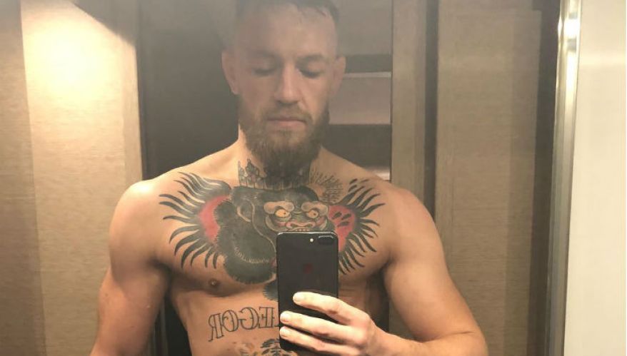 Conor McGregor desnudo_20180721