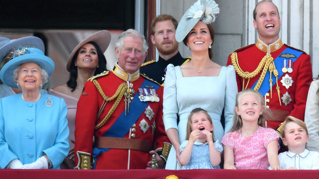 La reina celebró su cumpleaños 92 en junio con hijos, nietos y bisnietos.