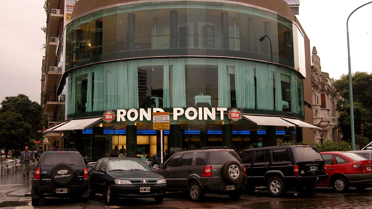 El Restaurante y confitería Rond Point, un emblemático punto de encuentro ubicado en Recoleta, cierra sus puertas.