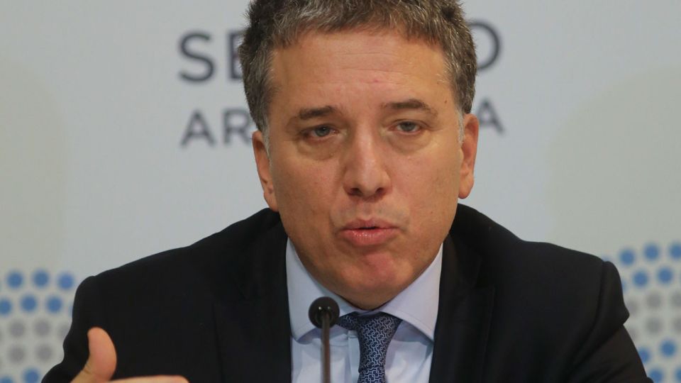 El ministro de Hacienda, Nicolás Dujovne, se encontraba esta tarde en el Congreso para dar detalles del acuerdo que firmó el Gobierno con el Fondo Monetario Internacional (FMI) ante la Comisión Bicameral de control de la deuda externa.