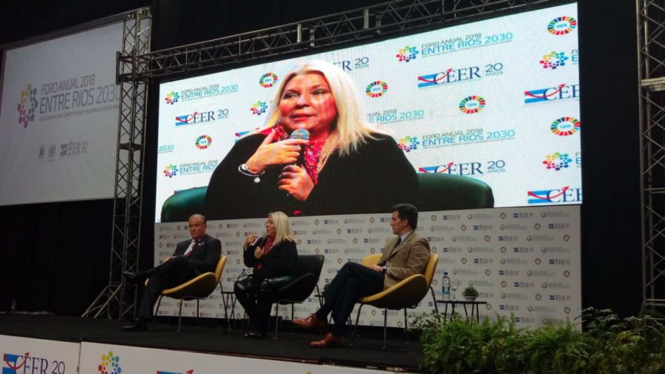 La diputada Elisa Carrió en el Foro Anual del Consejo Empresario de Entre Ríos.