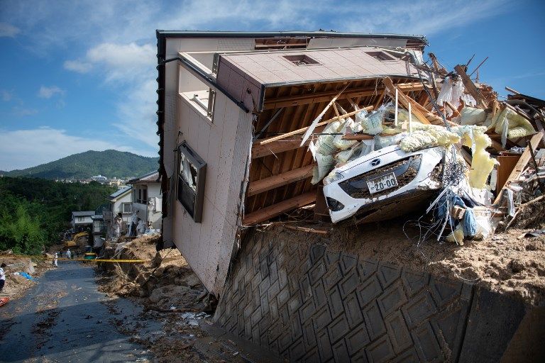 Japón suele verse atravesado por importantes frentes lluviosos y tifones, a veces mortíferos, en verano.