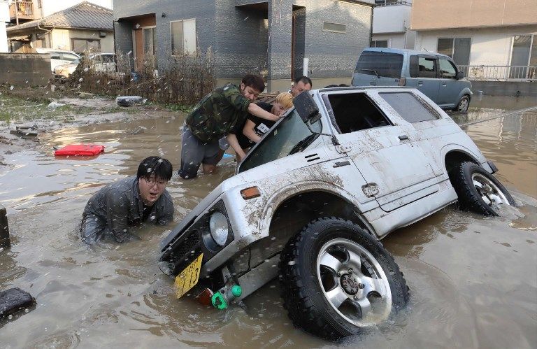 Japón suele verse atravesado por importantes frentes lluviosos y tifones, a veces mortíferos, en verano.