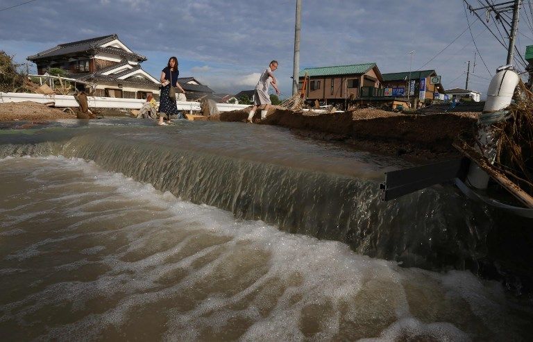 Japón suele verse atravesado por importantes frentes lluviosos y tifones, a veces mortíferos, en verano.