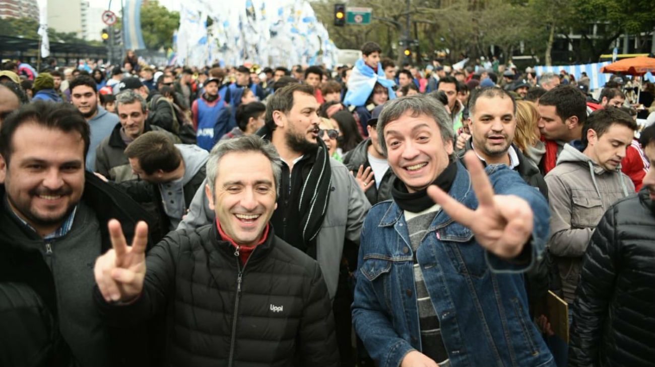 Andrés Larroque y Máximo Kirchner dieron el presente en la marcha convocada por actores contra el FMI.