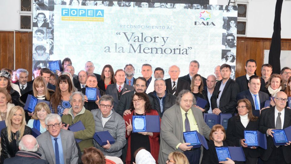 Reconocieron al periodismo por la cobertura del atentado a las sedes de AMIA-DAIA.