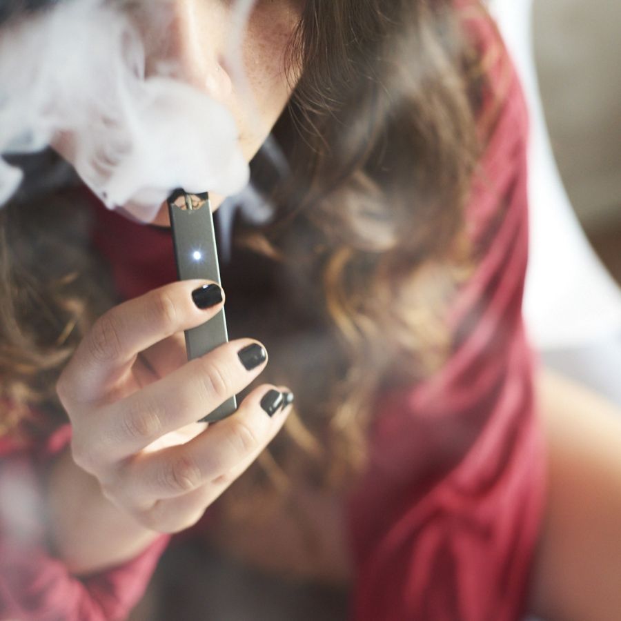 El cigarrillo electrónico es un 95% menos dañino que el de tabaco, según la  agencia de salud inglesa