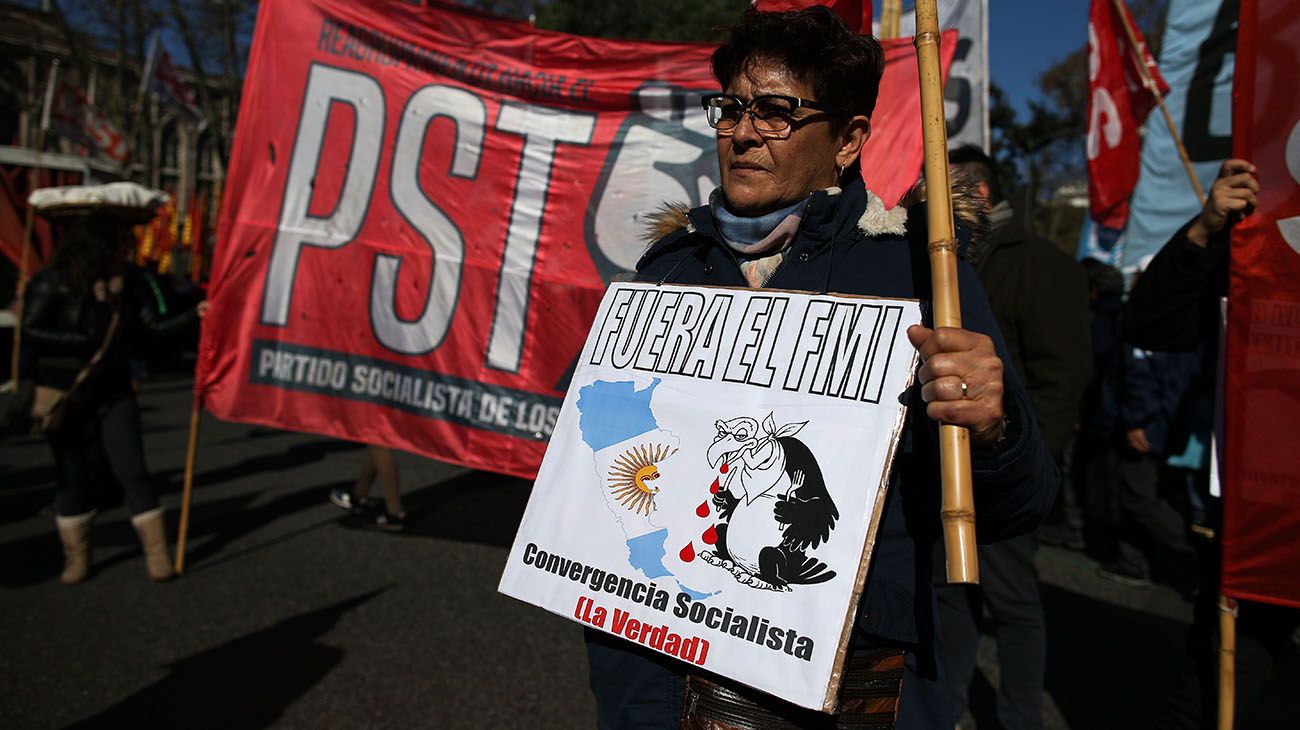 Protestas en contra de la reunion del G20 y la visita de Lagarde en la Argentina