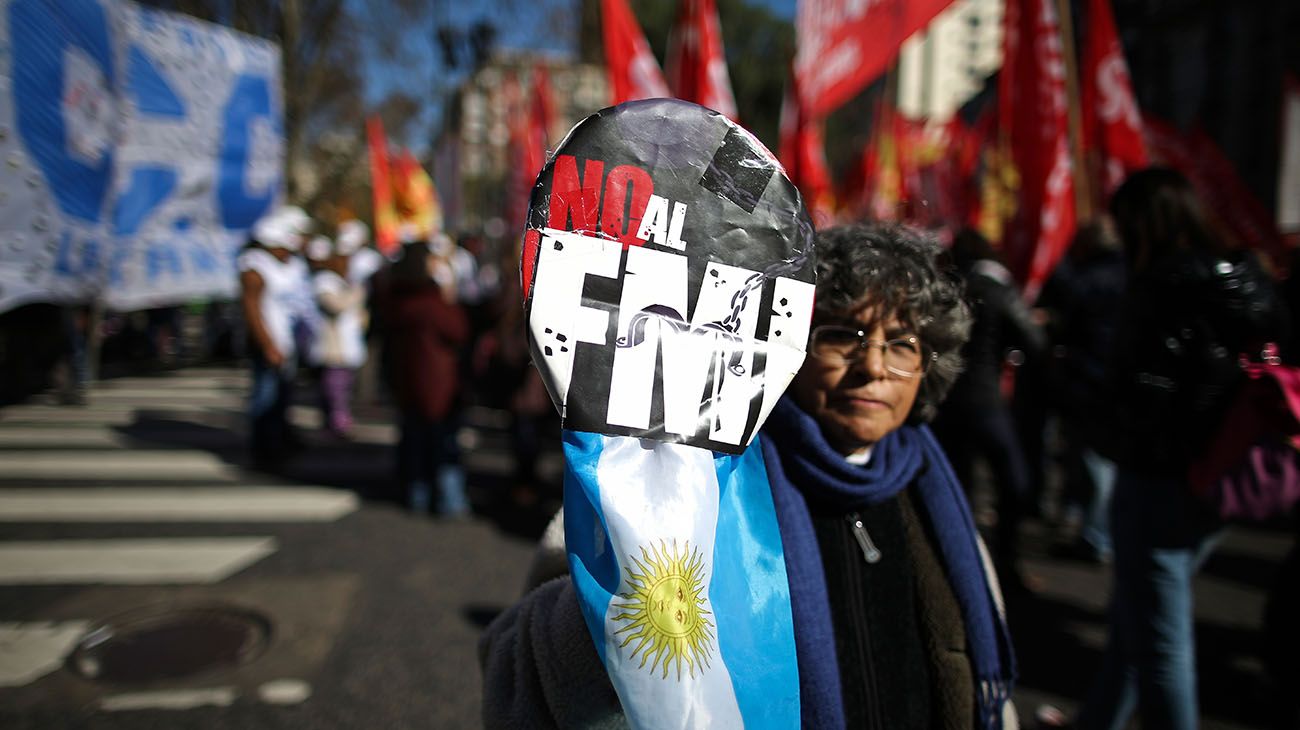 Protestas en contra de la reunion del G20 y la visita de Lagarde en la Argentina