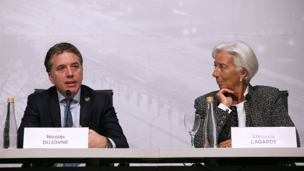 La titular del FMI, Christine Lagarde y el Ministro Nicolas Dujovne, en conferencia de prensa en la reunion del G20.